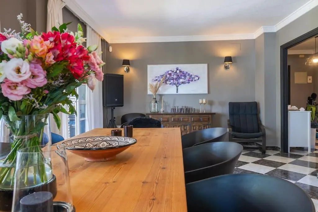 Lovely Holiday Residence - Delicious Pool And Padel Malaga Villa