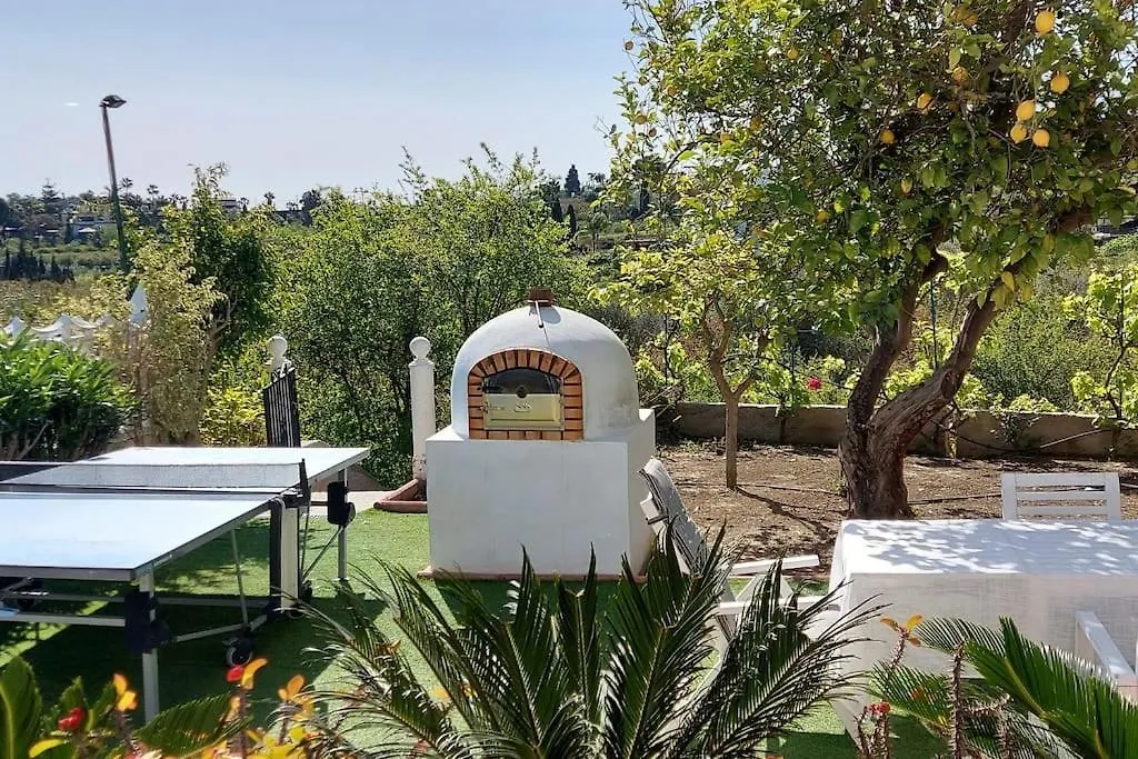 Lovely Holiday Residence - Delicious Pool And Padel Málaga 0*,  Spagna